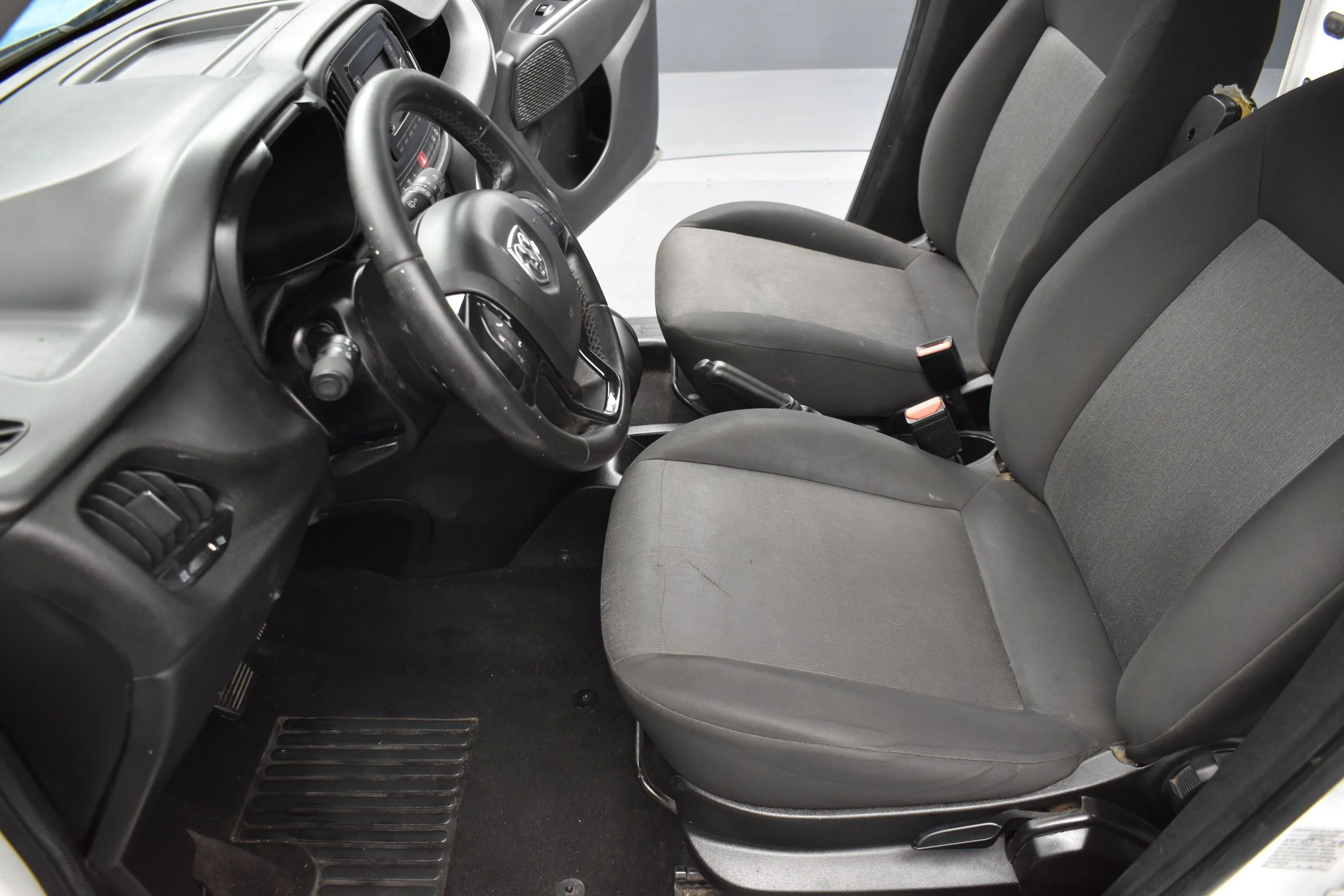 Used 2017 Blue RAM Tradesman SLT image 14