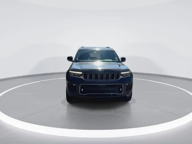 Used 2021 Gray Jeep Overland image 3
