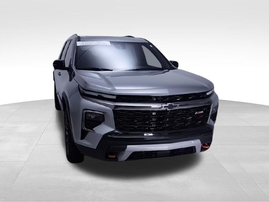 Used 2025 Gray Chevrolet Z71 image 2