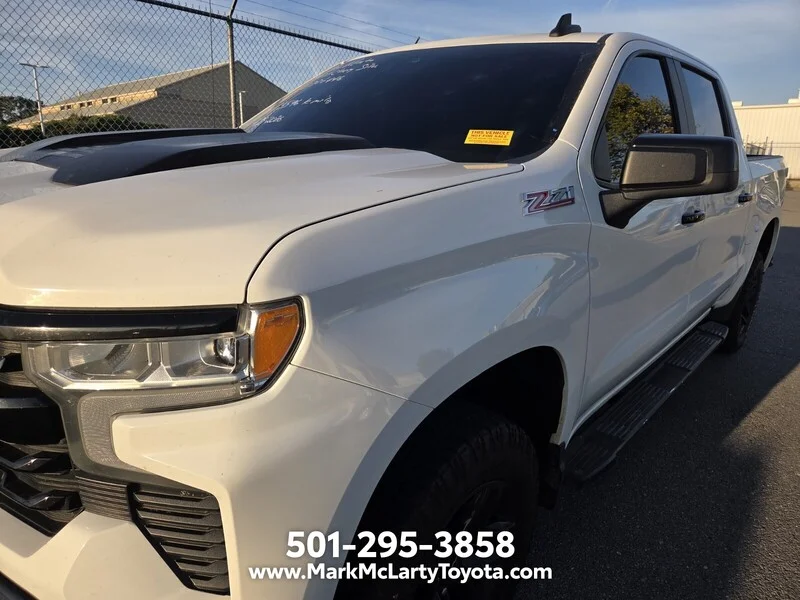 Used 2023 WHITE CHEVROLET 4WD CREW CAB 147" LT TRAIL BOSS image 10