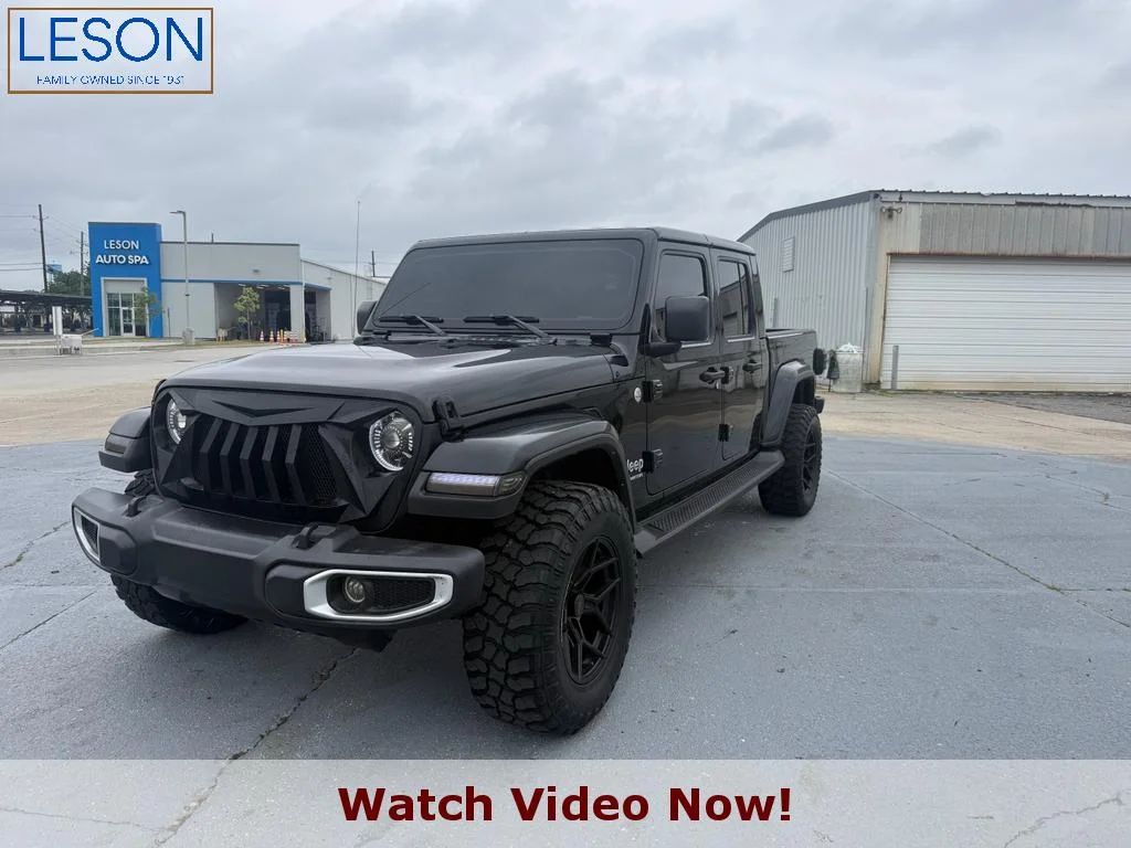 2022 Jeep Gladiator Overland's photo