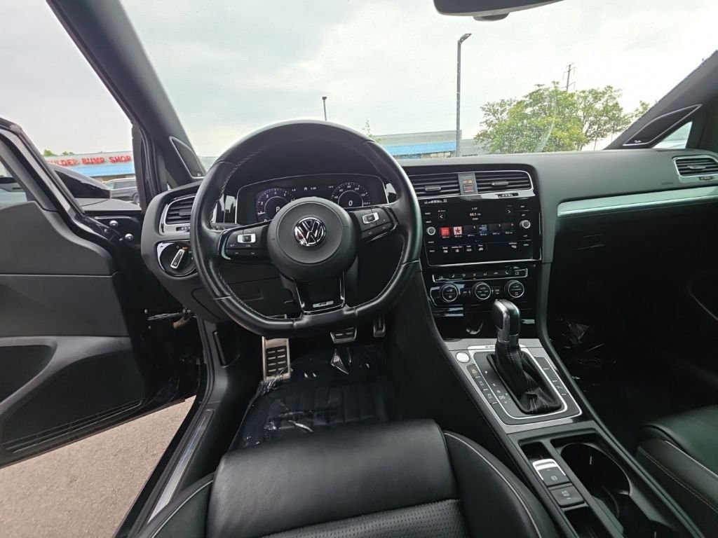 Used 2018  Volkswagen DCC & Navigation 4Motion image 12