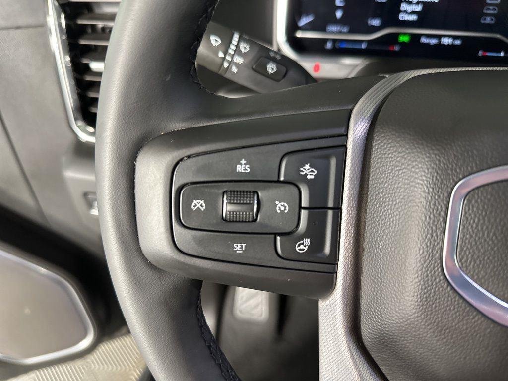 Used 2025 Onyx Black GMC Denali image 29