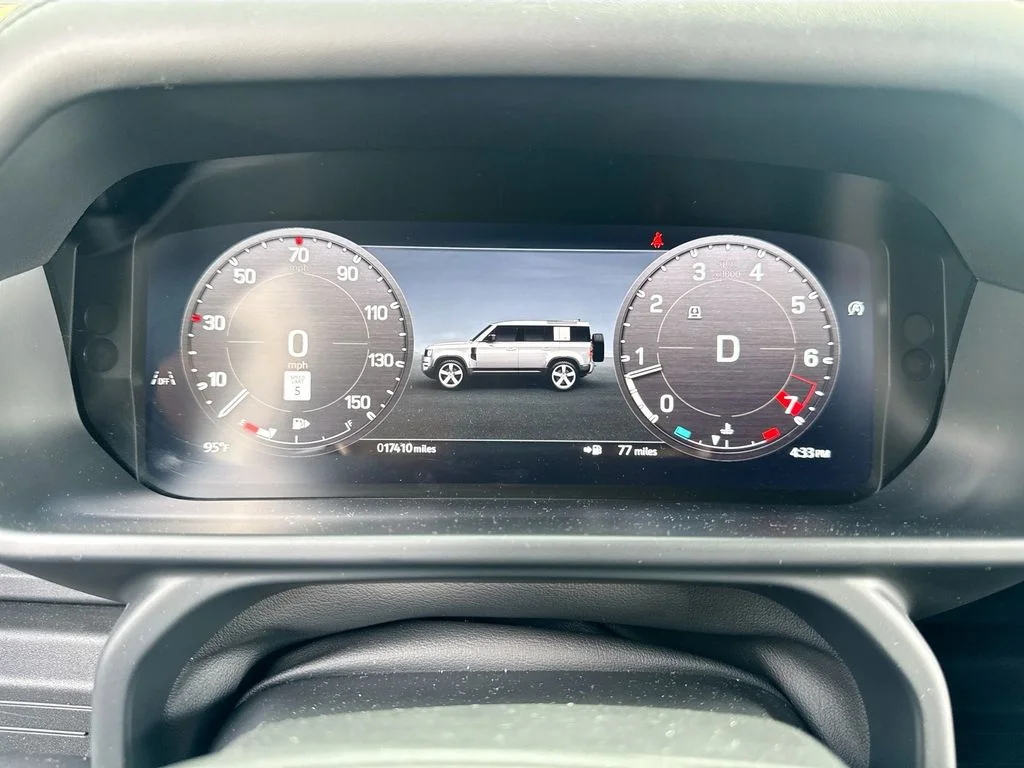 Certified Used 2024 Gray Land Rover V8 image 11