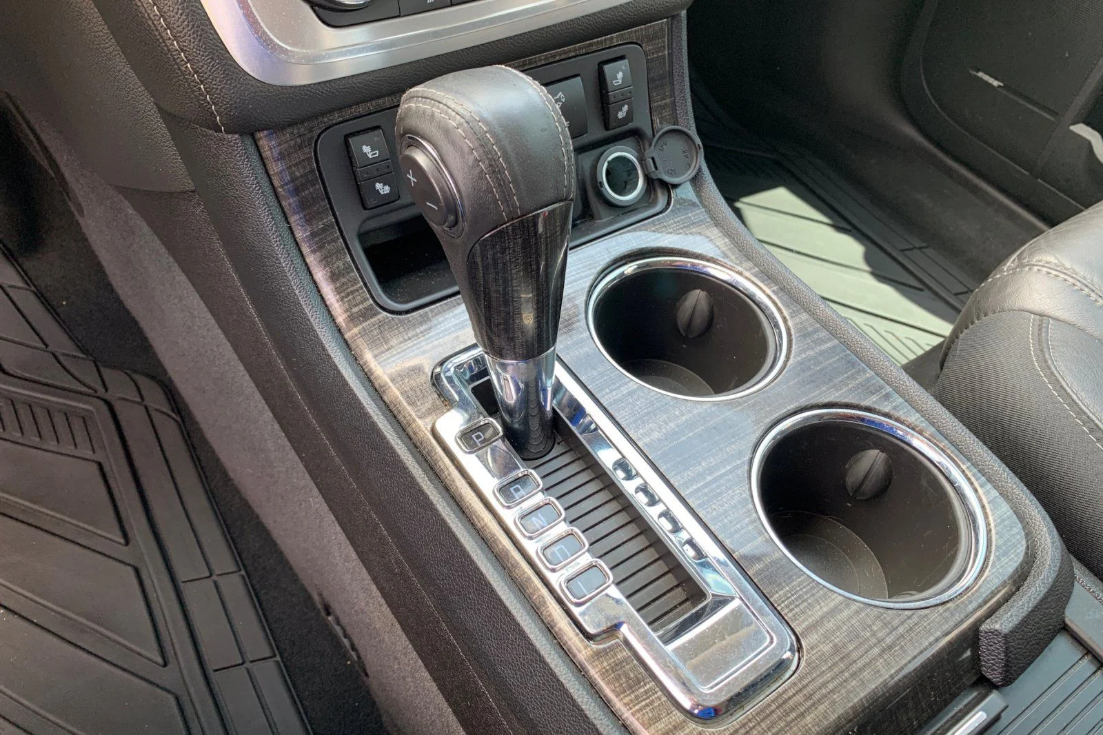 Used 2016 Silver GMC SLT-1 image 27