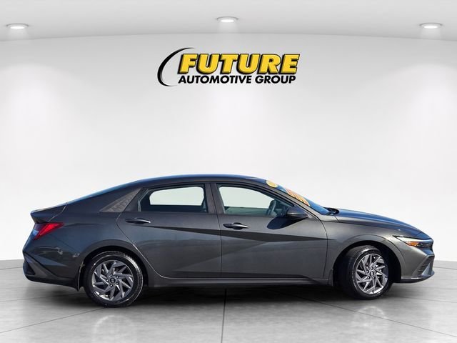 Used 2024 Gray Hyundai Blue image 3