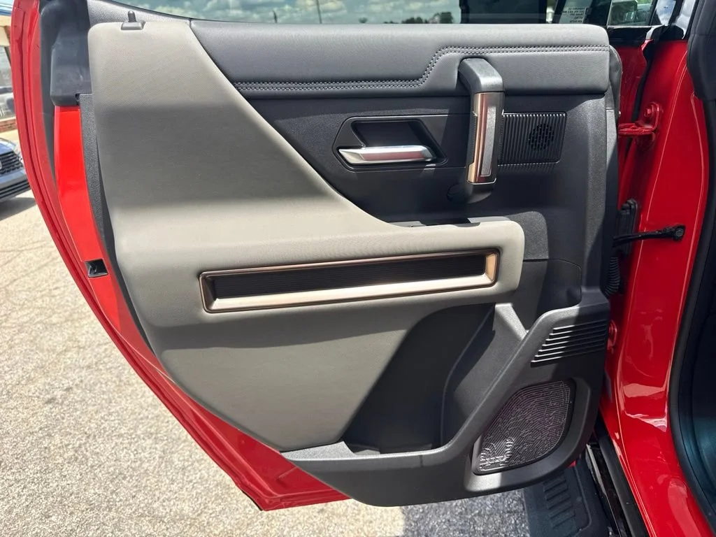 Used 2025 Solar Orange GMC 2X image 30