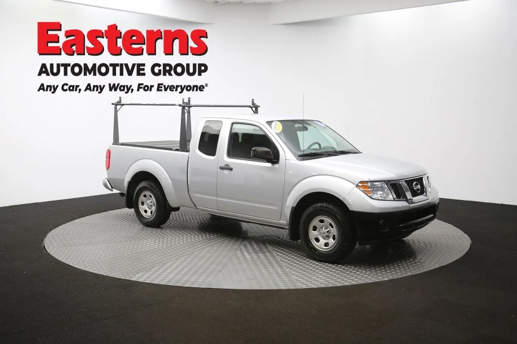 Used 2019 Silver Nissan S image 47