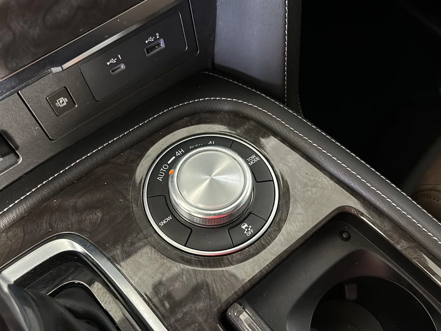 Used 2023 Coulis Red Pearl Nissan Platinum image 29