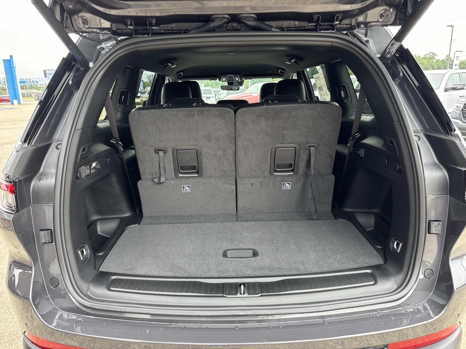 New 2026 Baltic Gray Metallic Clear-Coat Exterior Paint Jeep Laredo Altitude image 6