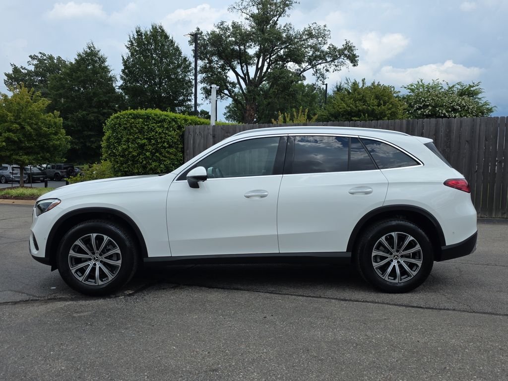 Certified Used 2024 White Mercedes-Benz GLC 300 image 2