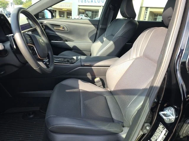Used 2025 Black Toyota XLE image 9