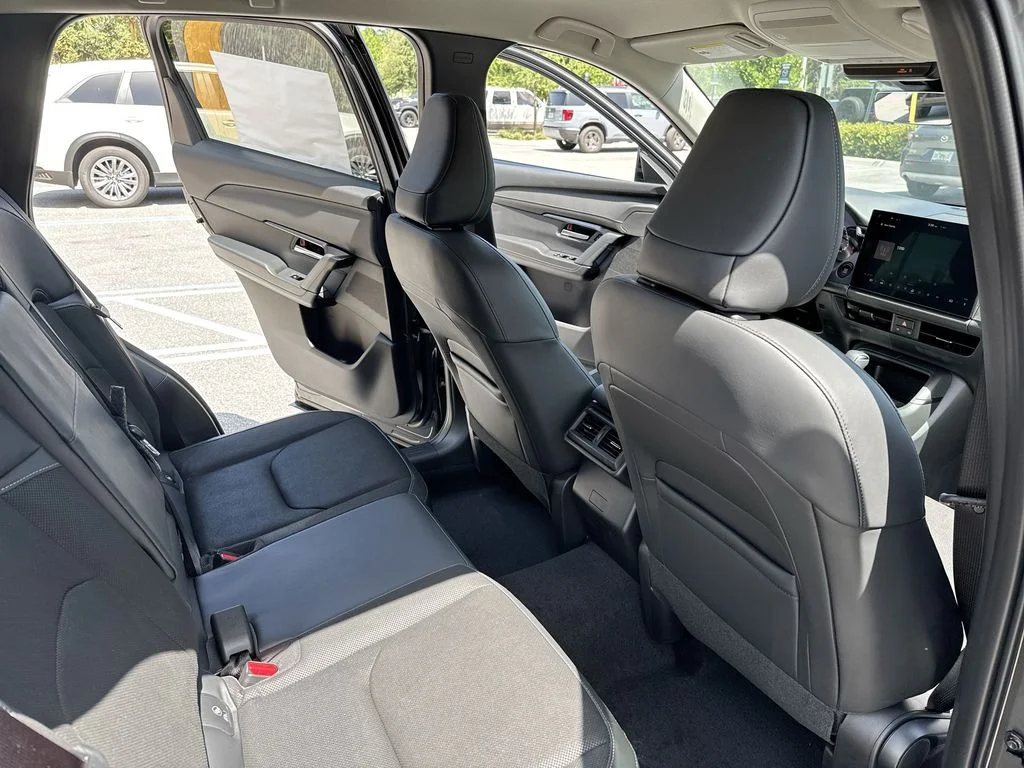 New 2026 Machine Gray Metallic Mazda 2.5 S Select AWD image 33