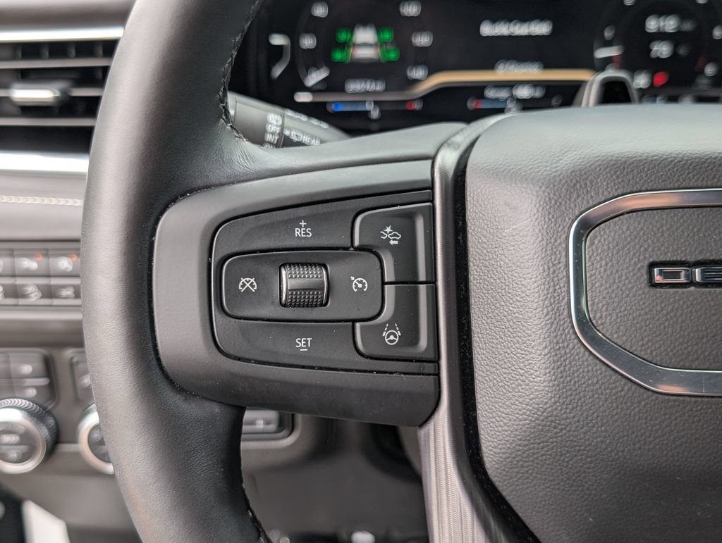 Used 2024 White Frost Tricoat GMC Denali Ultimate image 23