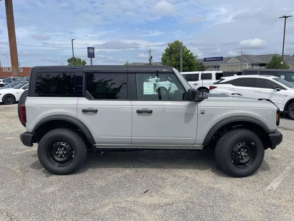 New 2026 Avalanche Gray Ford Big Bend image 2