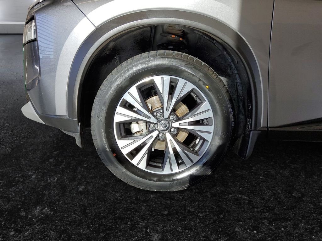 Used 2021 Gray Nissan SV image 26