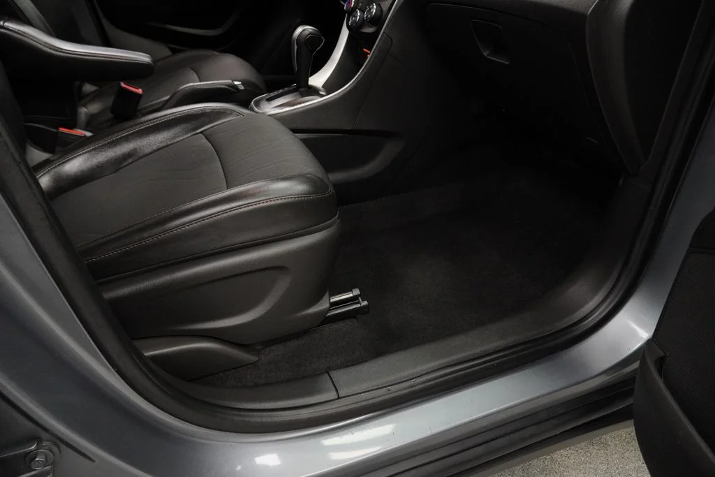 Used 2019 Gray Chevrolet LT image 30