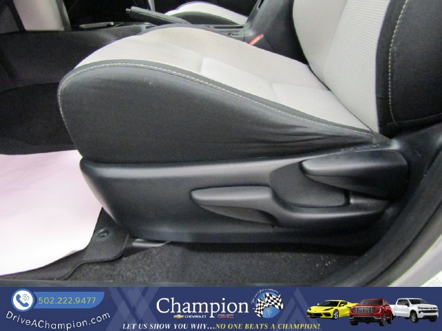 Used 2018 Silver Toyota XLE image 21