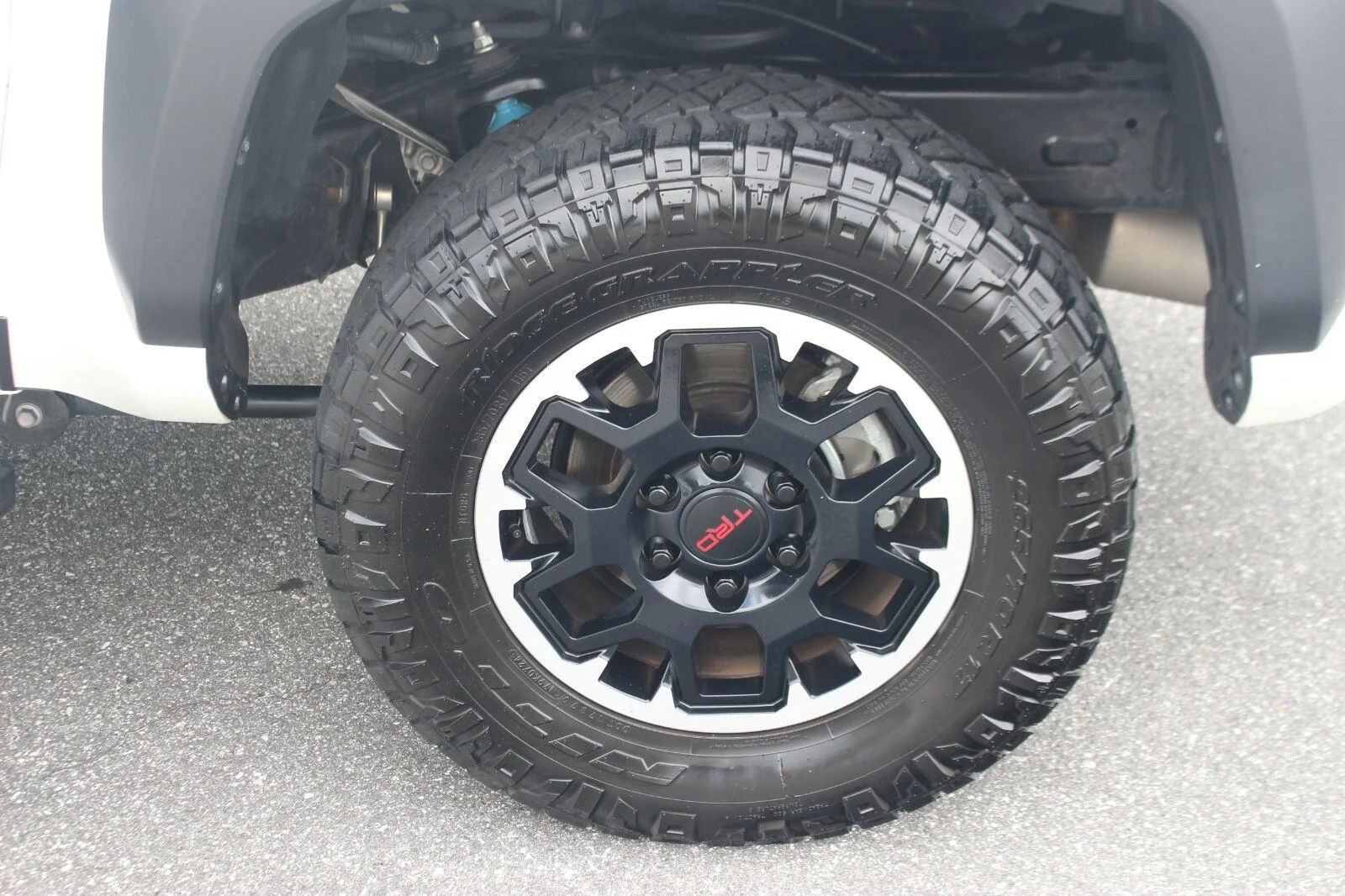 Used 2024 White Toyota SR5 image 44