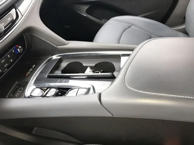 Used 2024 Black Buick Essence image 21