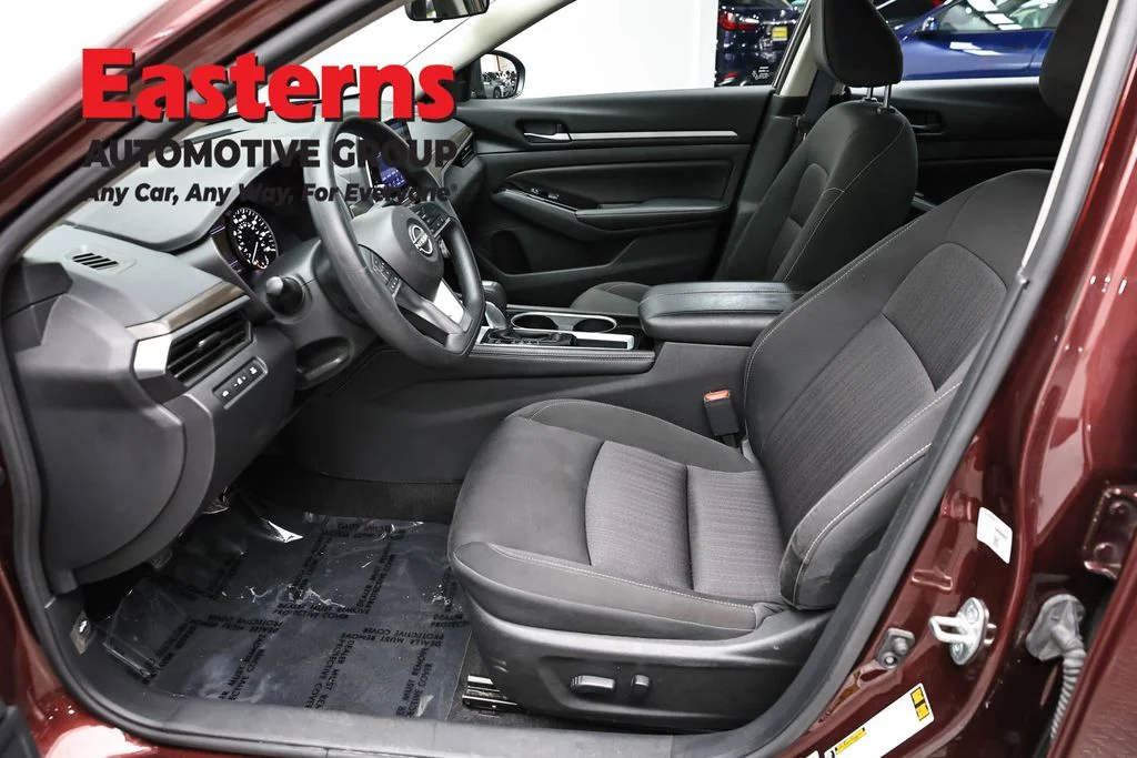 Used 2023 Red Nissan 2.5 SV image 14