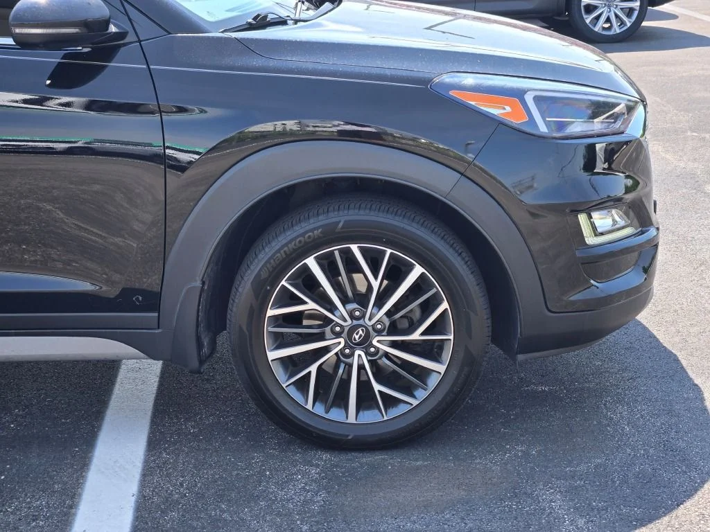 Used 2021 Black Hyundai Ultimate image 4