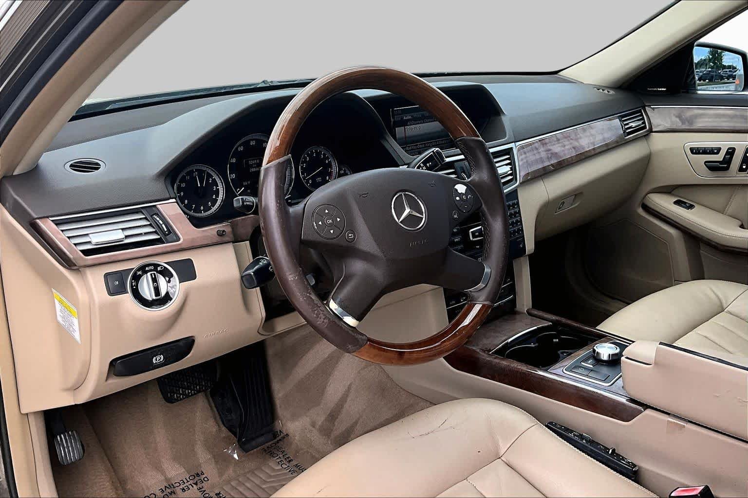 Used 2013 Indium Grey Metallic Mercedes-Benz E 350 Luxury image 15