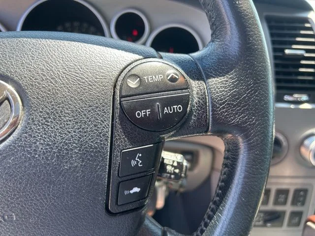 Used 2013 White Toyota Platinum image 19