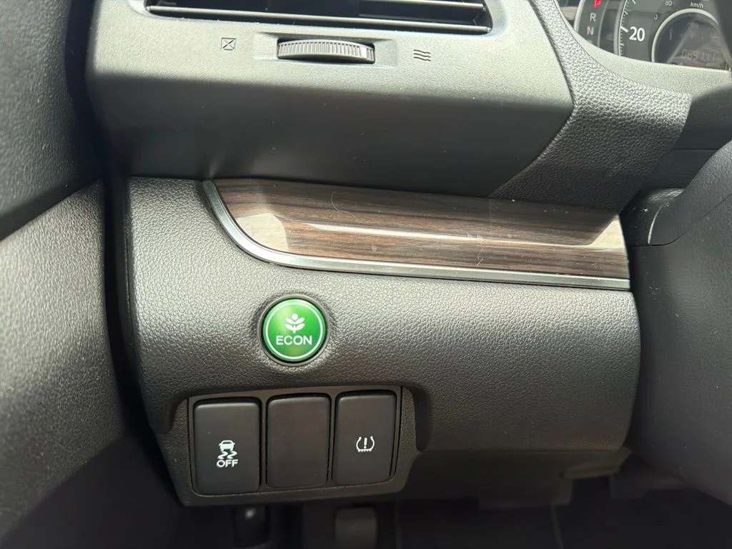 Used 2016 Red Honda EX-L image 11