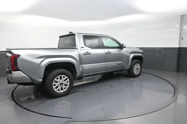 Used 2025 Silver Toyota SR5 image 18