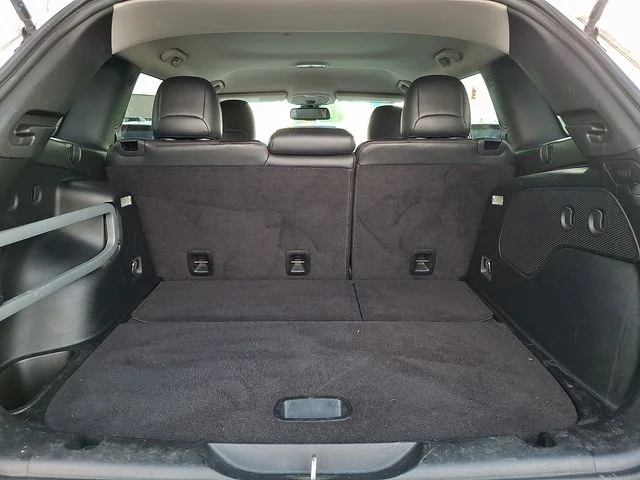 Used 2015 White Jeep Trailhawk image 28