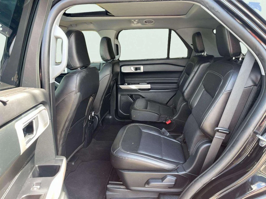 Used 2023 Agate Black Metallic Ford Limited image 25