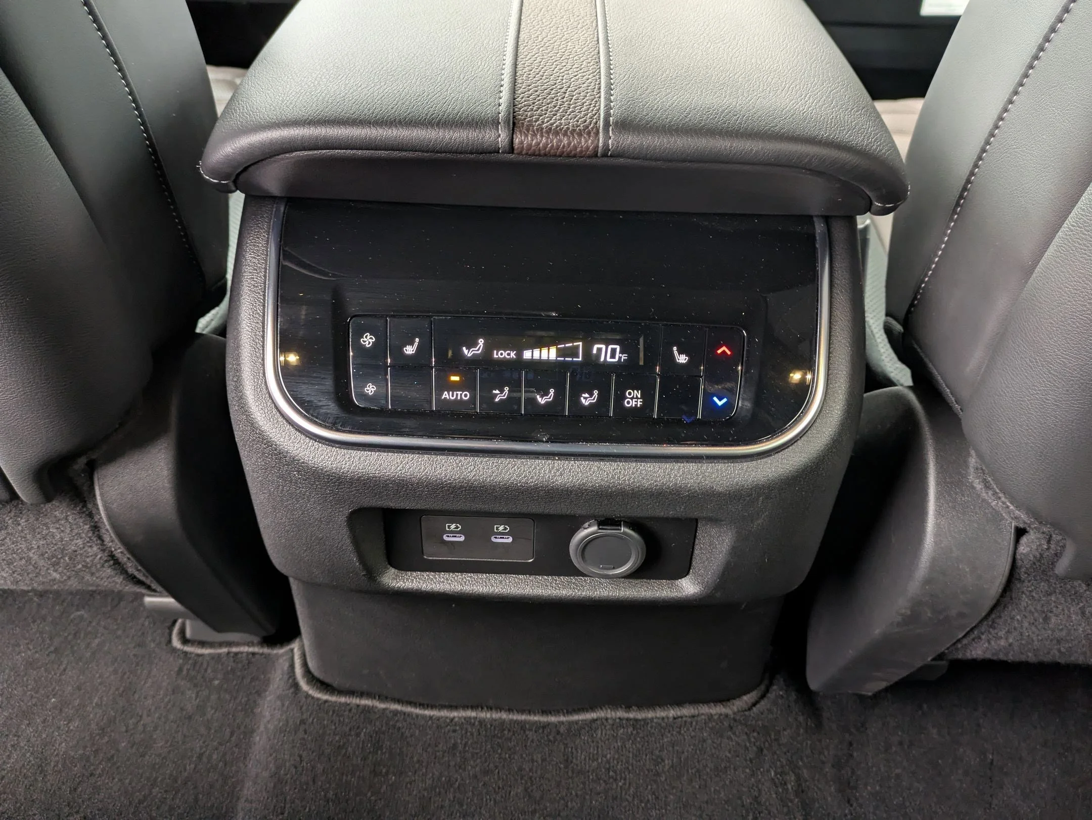 2025 Nissan Armada Platinum Reserve - Photo 11