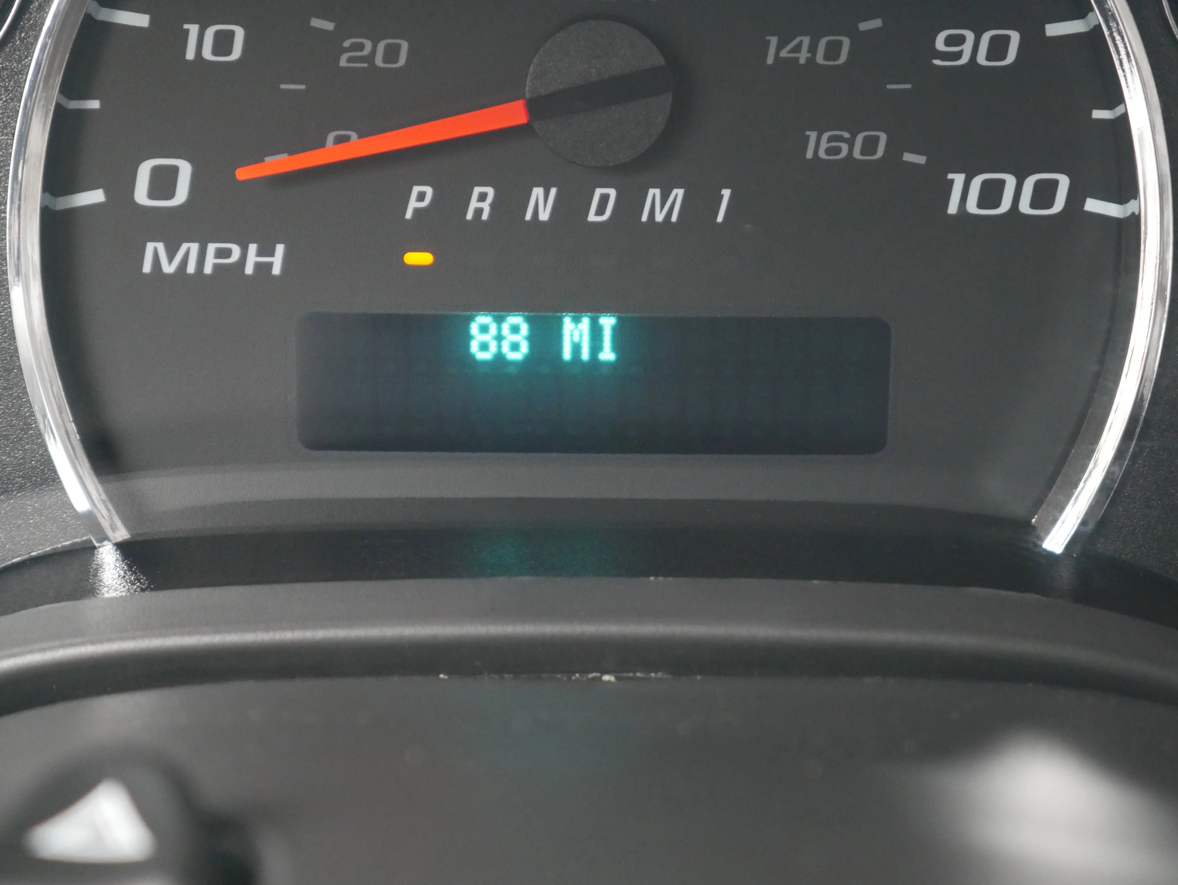 New 2025 Summit White Chevrolet 1WT image 36