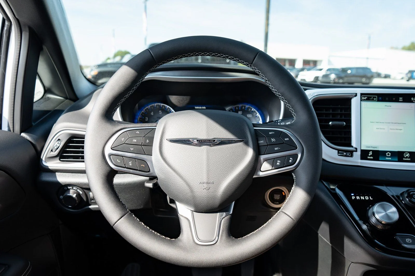 New 2026 Bright White Clear-Coat Exterior Paint Chrysler LX image 28