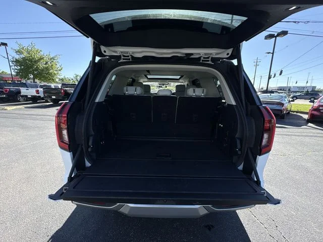Used 2025 White Ford Platinum image 20