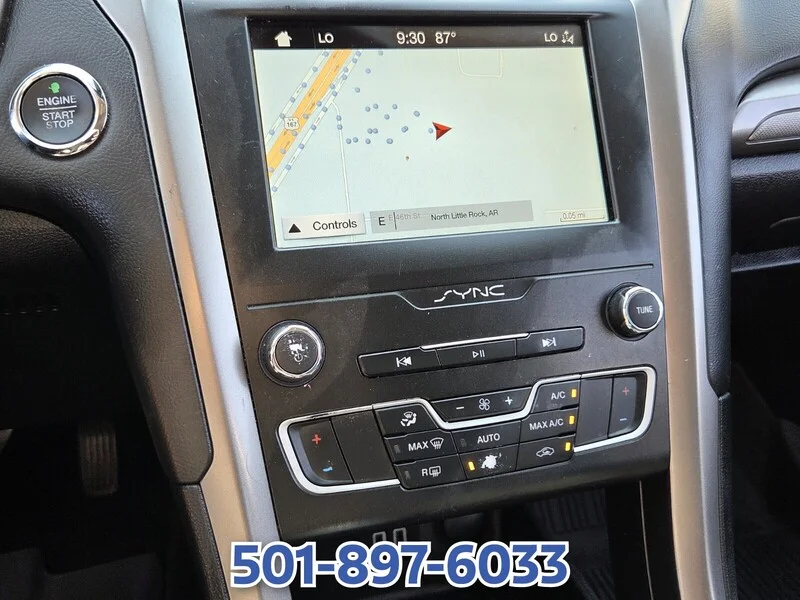 Used 2019 Black FORD SE FWD image 17
