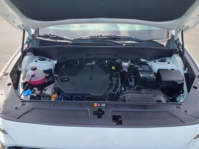 Used 2023 White Hyundai SEL image 8