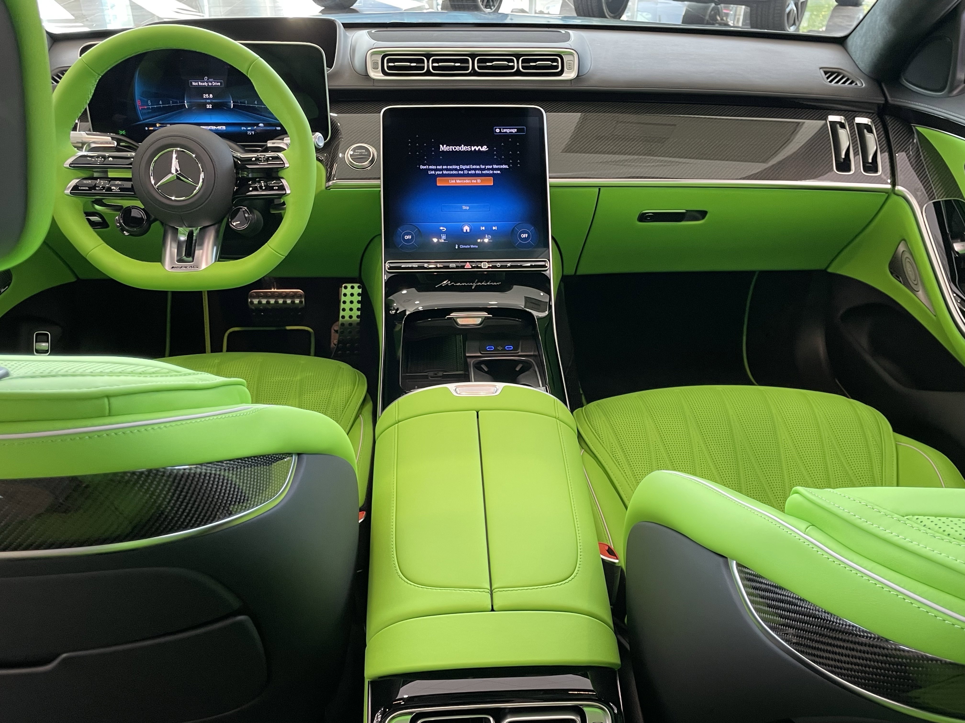 New 2026 MANUFAKTUR Graphite Grey Magno Mercedes-Benz AMG® S 63 E 4MATIC® Sedan image 22