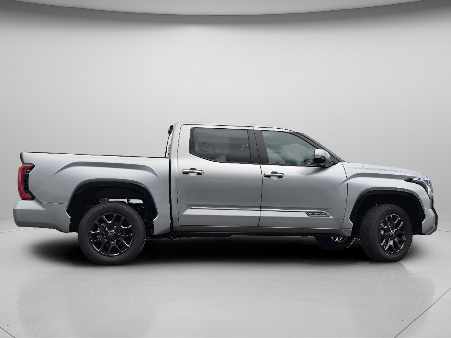 2026 Toyota Tundra Platinum - Photo 29