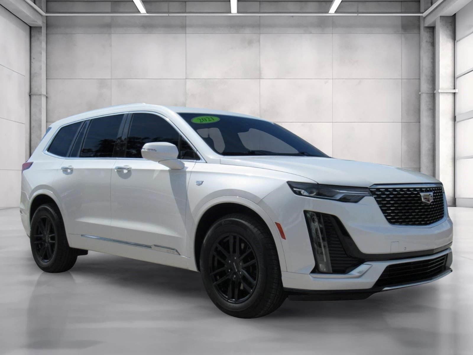 Used 2022 White Cadillac Luxury image 1