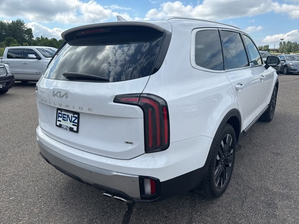 Used 2023 Black Kia SX X-Line image 7
