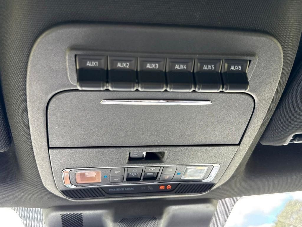 New 2026 Star White Metallic Tri-Coat Ford F-250® Platinum® image 25
