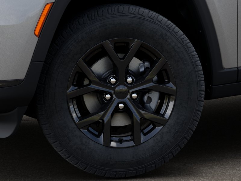 New 2025 Silver Zynith Exterior Paint Jeep Altitude X image 30