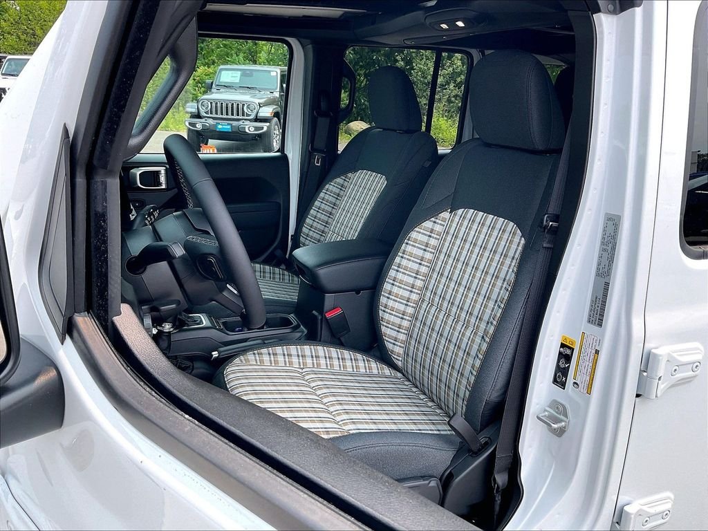 New 2026 Bright White Clearcoat Jeep 85th Anniversary Edition image 11