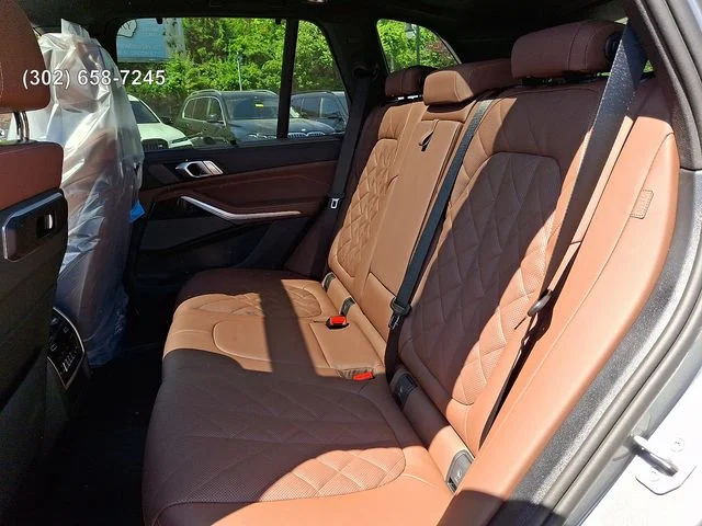 New 2026 Skyscraper Grey Metallic BMW xDrive40i image 9