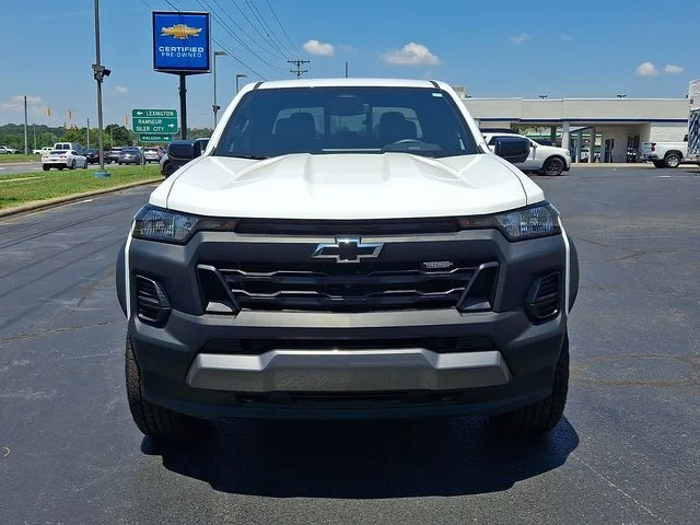 Used 2026 White Chevrolet Trail Boss image 2