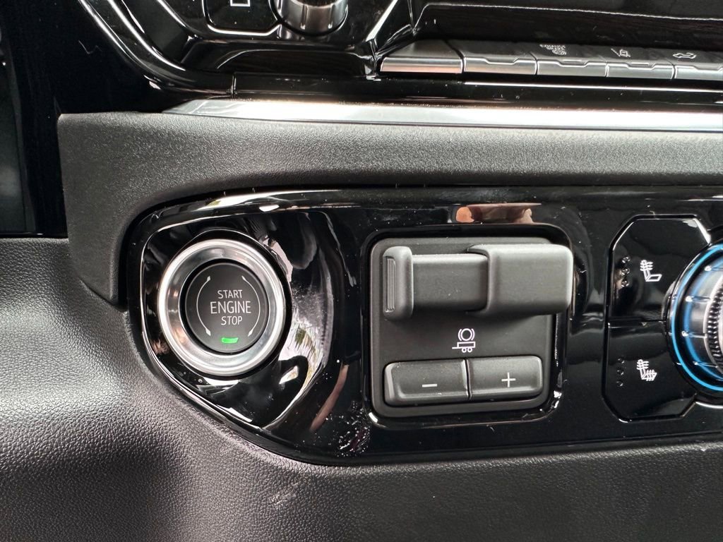 New 2026 Sterling Metallic GMC SLE image 29