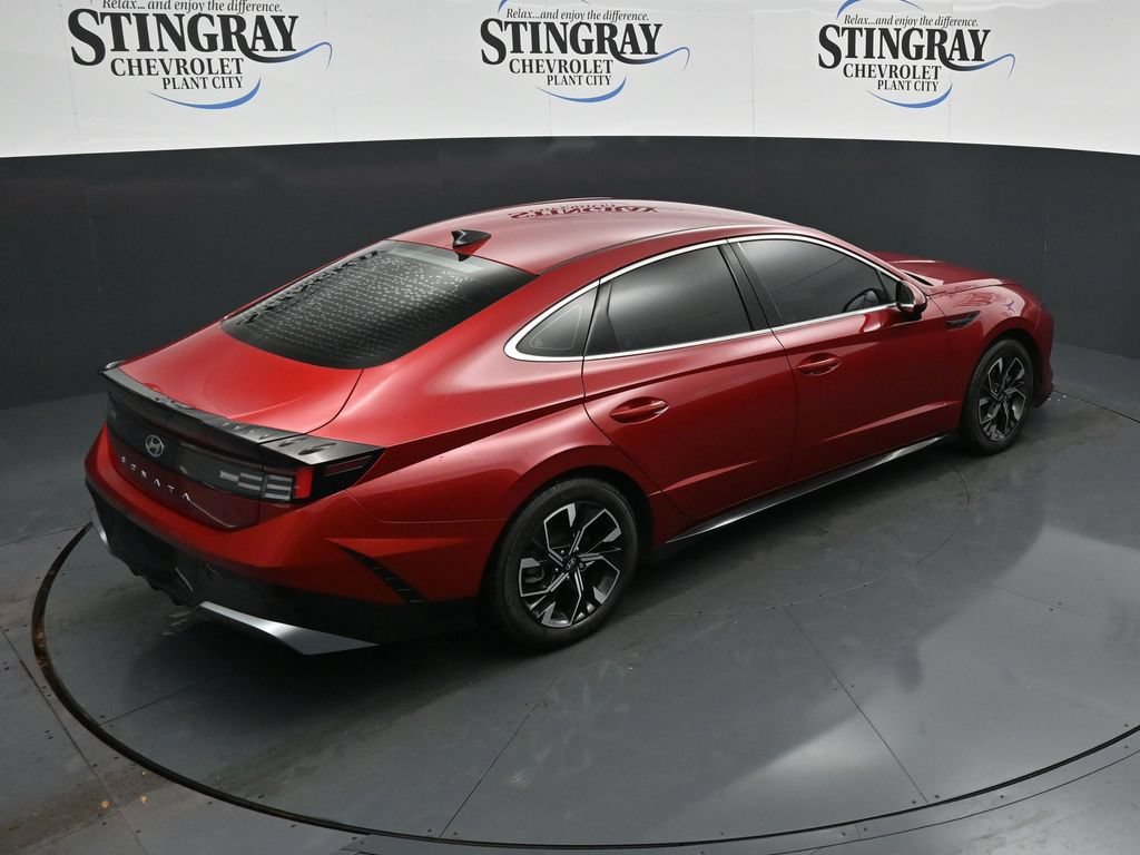 Used 2024 Red Hyundai SEL image 24