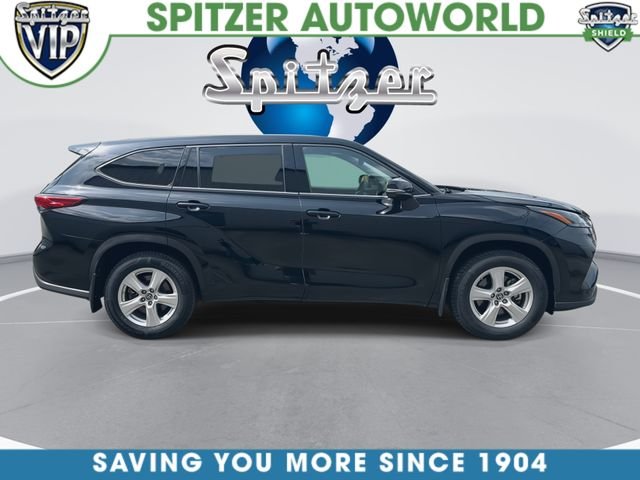 Used 2022 Black Toyota LE image 10